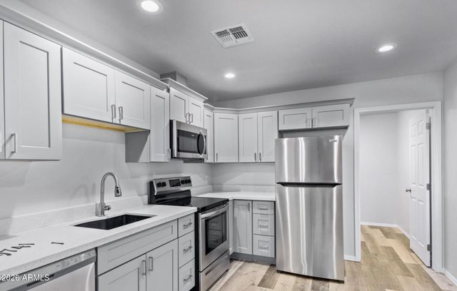 6417 S 10TH Street, Phoenix, AZ 85042