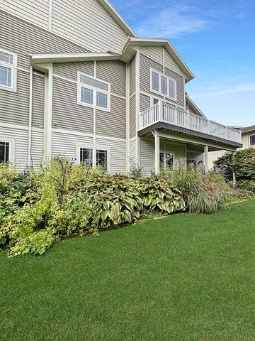 214 S Hills COURT #214, Plymouth, WI 53073