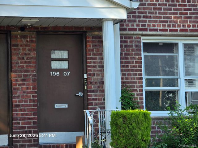 19607 Dunton Ave 1C, Holliswood, NY 11423