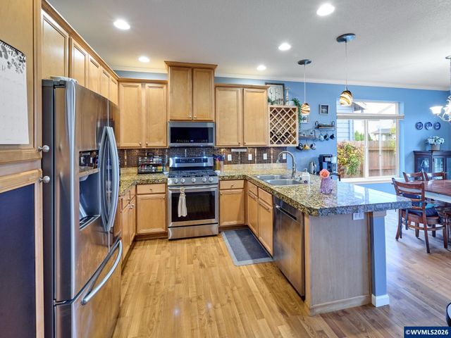 2663 Baines Bl, Hubbard, OR 97032