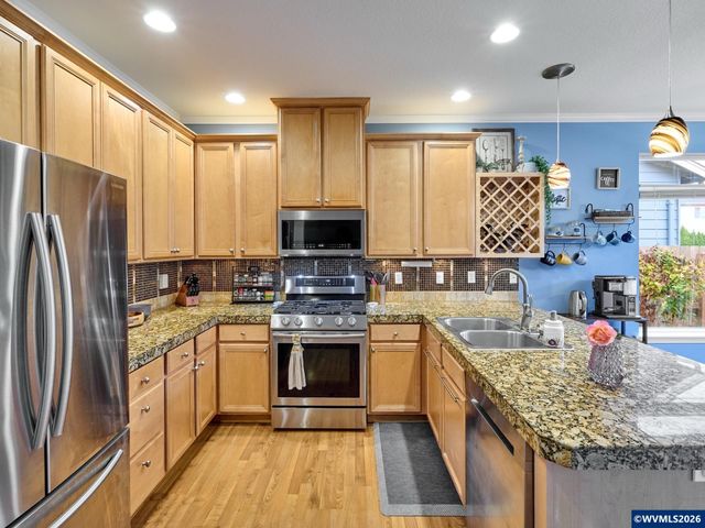 2663 Baines Bl, Hubbard, OR 97032