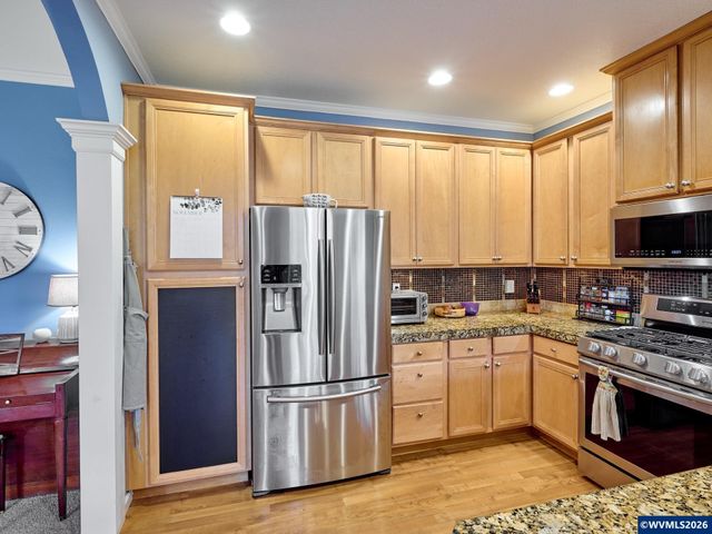 2663 Baines Bl, Hubbard, OR 97032