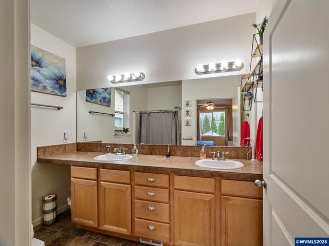 2663 Baines Bl, Hubbard, OR 97032