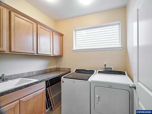 2663 Baines Bl, Hubbard, OR 97032