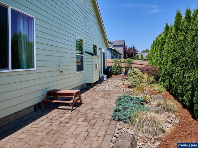 2663 Baines Bl, Hubbard, OR 97032