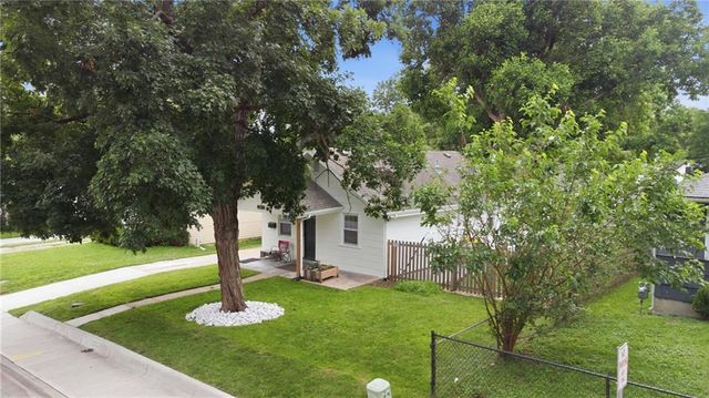 4738 Canterbury Street, Roeland Park, KS 66205