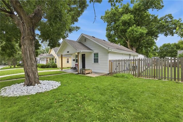 4738 Canterbury Street, Roeland Park, KS 66205