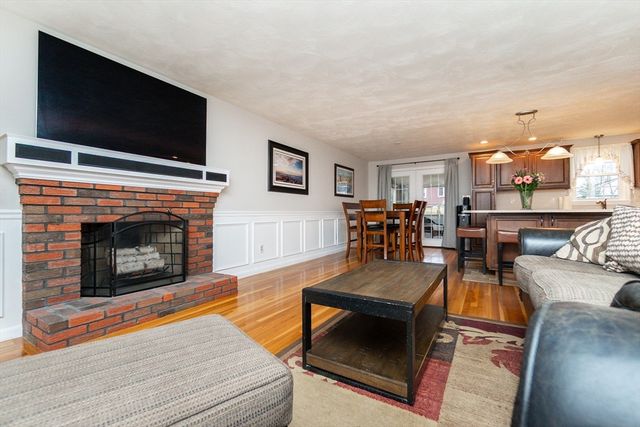 14 Oak Grove Rd, Randolph, MA 02368