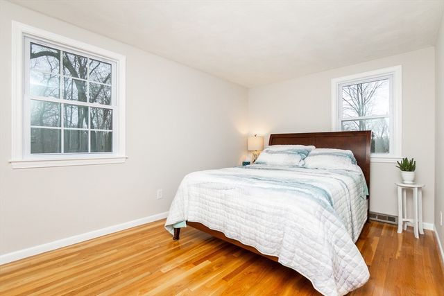 14 Oak Grove Rd, Randolph, MA 02368