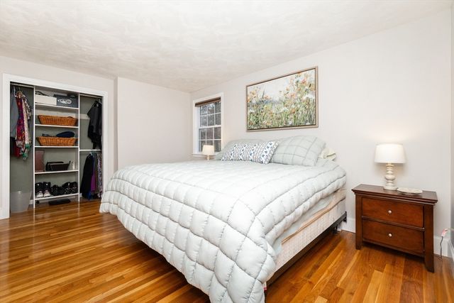 14 Oak Grove Rd, Randolph, MA 02368