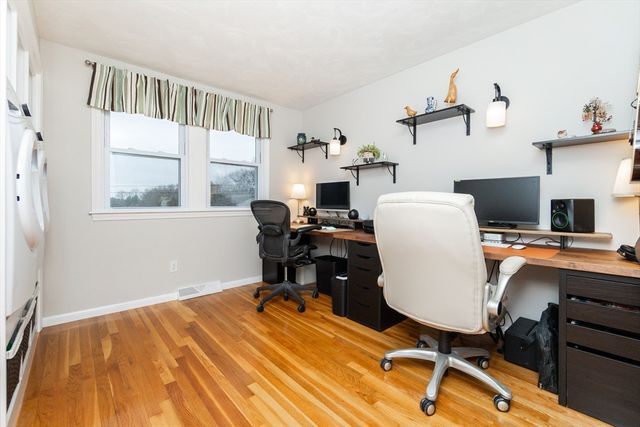 14 Oak Grove Rd, Randolph, MA 02368