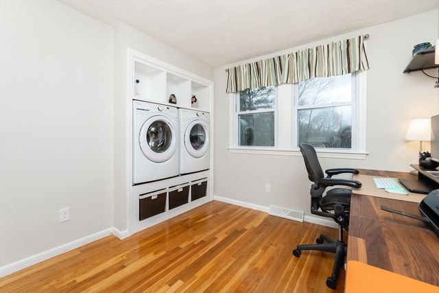 14 Oak Grove Rd, Randolph, MA 02368