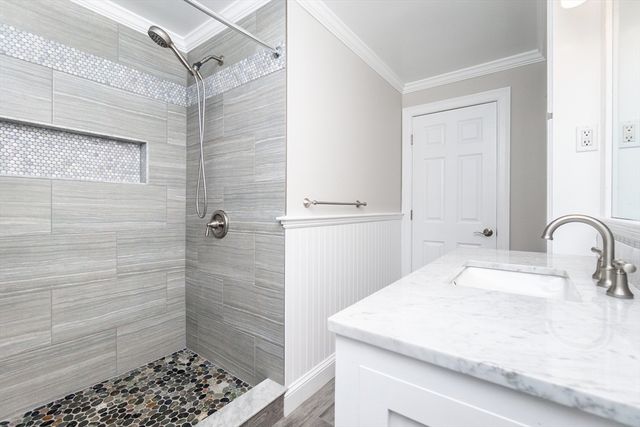 14 Oak Grove Rd, Randolph, MA 02368