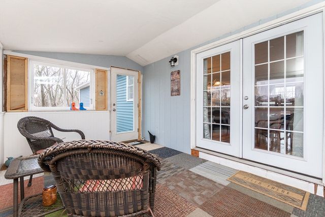 14 Oak Grove Rd, Randolph, MA 02368