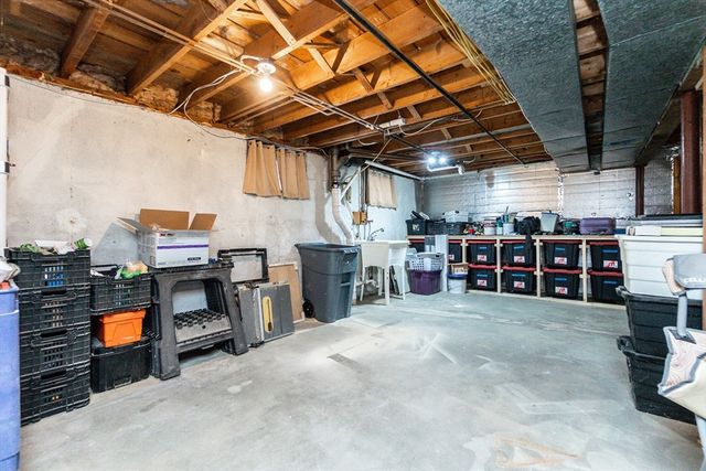 14 Oak Grove Rd, Randolph, MA 02368