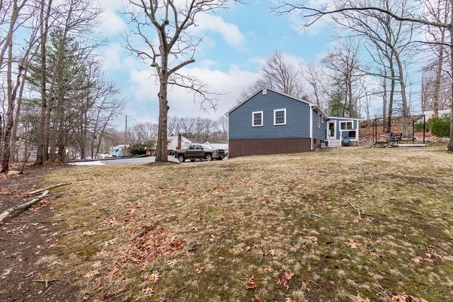 14 Oak Grove Rd, Randolph, MA 02368