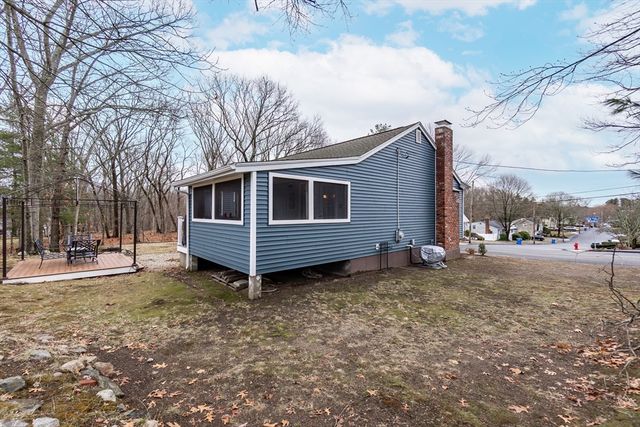 14 Oak Grove Rd, Randolph, MA 02368