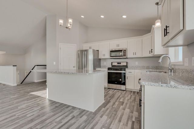 1564 Meadows Drive, East Bethel, MN 55005