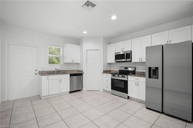 3309 armstrong CT, Fort Myers, FL 33916