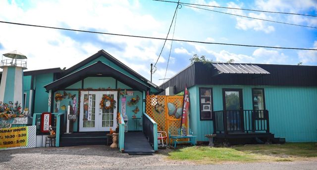 1032 Grand Avenue, Bacliff, TX 77518