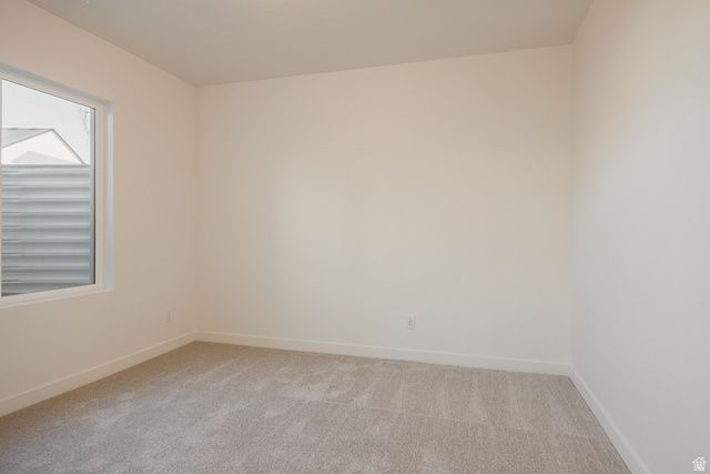 5233 S PARAMOUNT DR, Riverdale, UT 84405