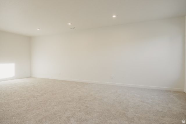 5233 S PARAMOUNT DR, Riverdale, UT 84405