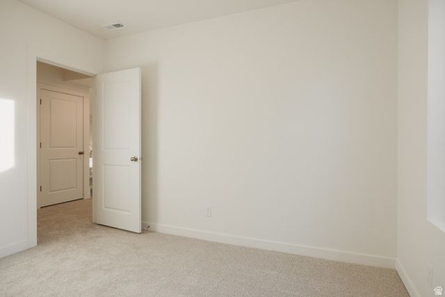 5233 S PARAMOUNT DR, Riverdale, UT 84405