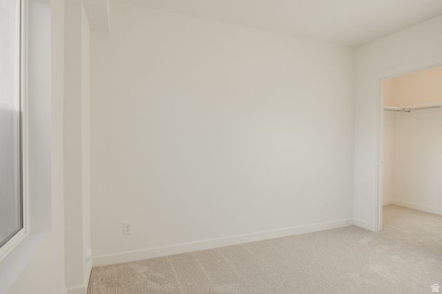 5233 S PARAMOUNT DR, Riverdale, UT 84405