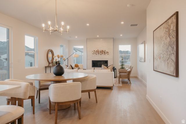 5233 S PARAMOUNT DR, Riverdale, UT 84405