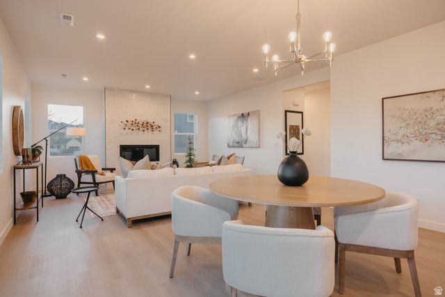 5233 S PARAMOUNT DR, Riverdale, UT 84405