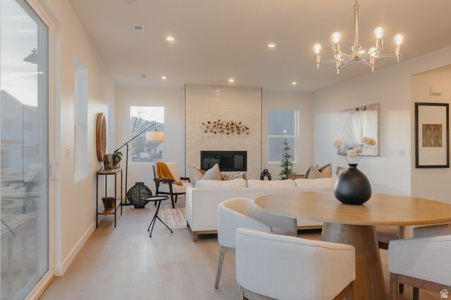 5233 S PARAMOUNT DR, Riverdale, UT 84405