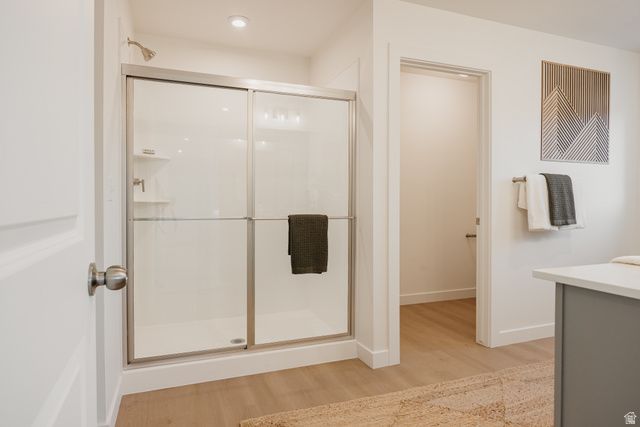 5233 S PARAMOUNT DR, Riverdale, UT 84405
