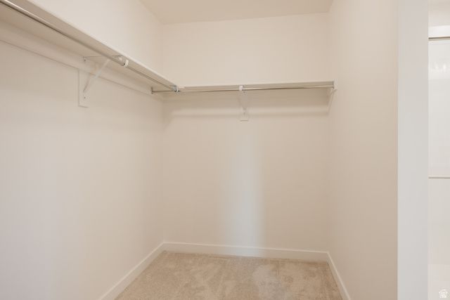 5233 S PARAMOUNT DR, Riverdale, UT 84405
