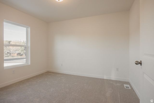 5233 S PARAMOUNT DR, Riverdale, UT 84405