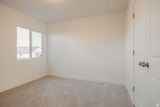 5233 S PARAMOUNT DR, Riverdale, UT 84405