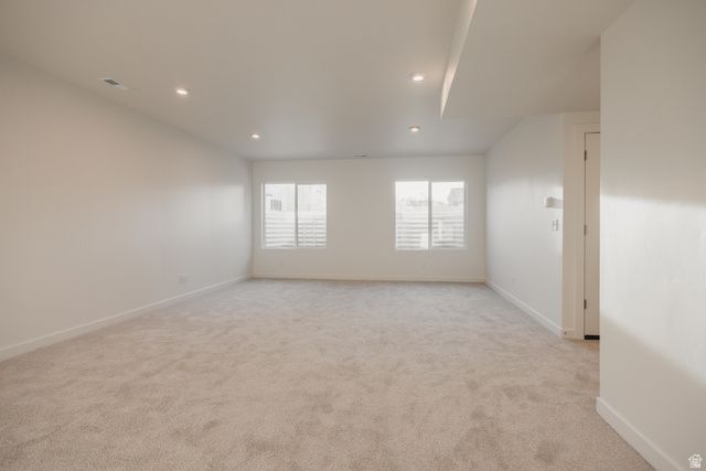 5233 S PARAMOUNT DR, Riverdale, UT 84405