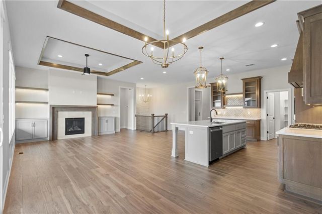 24897 W 145th Place, Olathe, KS 66061