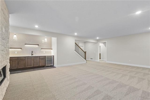 24897 W 145th Place, Olathe, KS 66061