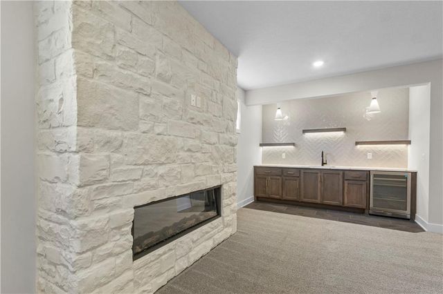 24897 W 145th Place, Olathe, KS 66061