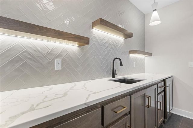 24897 W 145th Place, Olathe, KS 66061