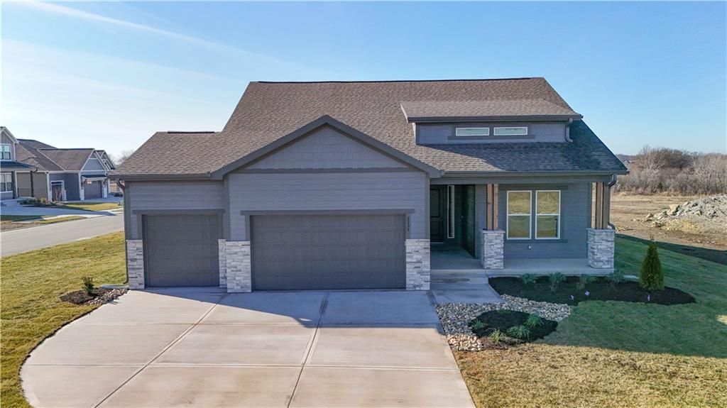 24897 W 145th Place, Olathe, KS 66061