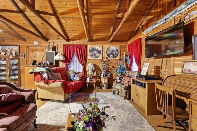 642 Earl Road, Sadler, TX 76264