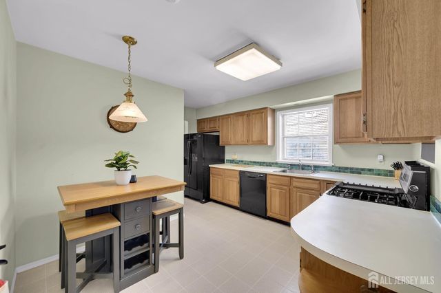 8 Ingram Drive D, Monroe, NJ 08831