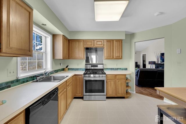 8 Ingram Drive D, Monroe, NJ 08831