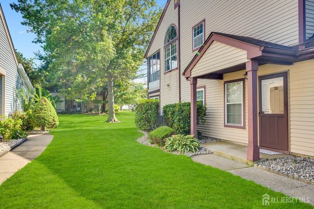 8 Ingram Drive D, Monroe, NJ 08831