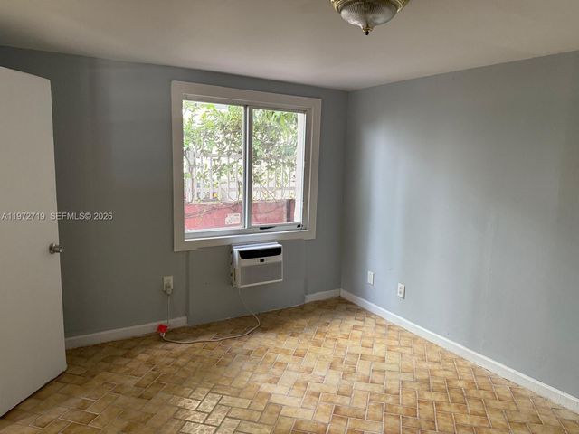 437 NE 30th St 4, Miami, FL 33137