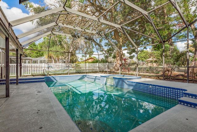 2403 COUNTRY TRAILS DRIVE, Safety Harbor, FL 34695