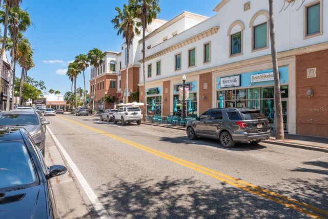 2403 COUNTRY TRAILS DRIVE, Safety Harbor, FL 34695