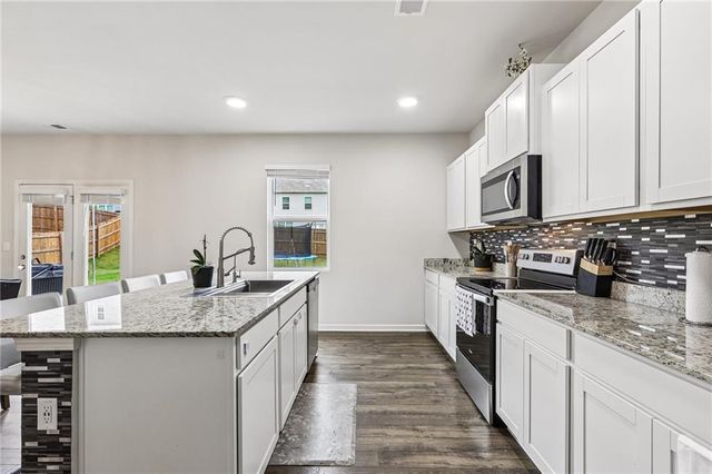 266 Creekview Way, Dallas, GA 30132