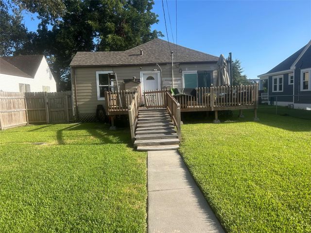 428 10th Avenue North, Texas City, TX 77590
